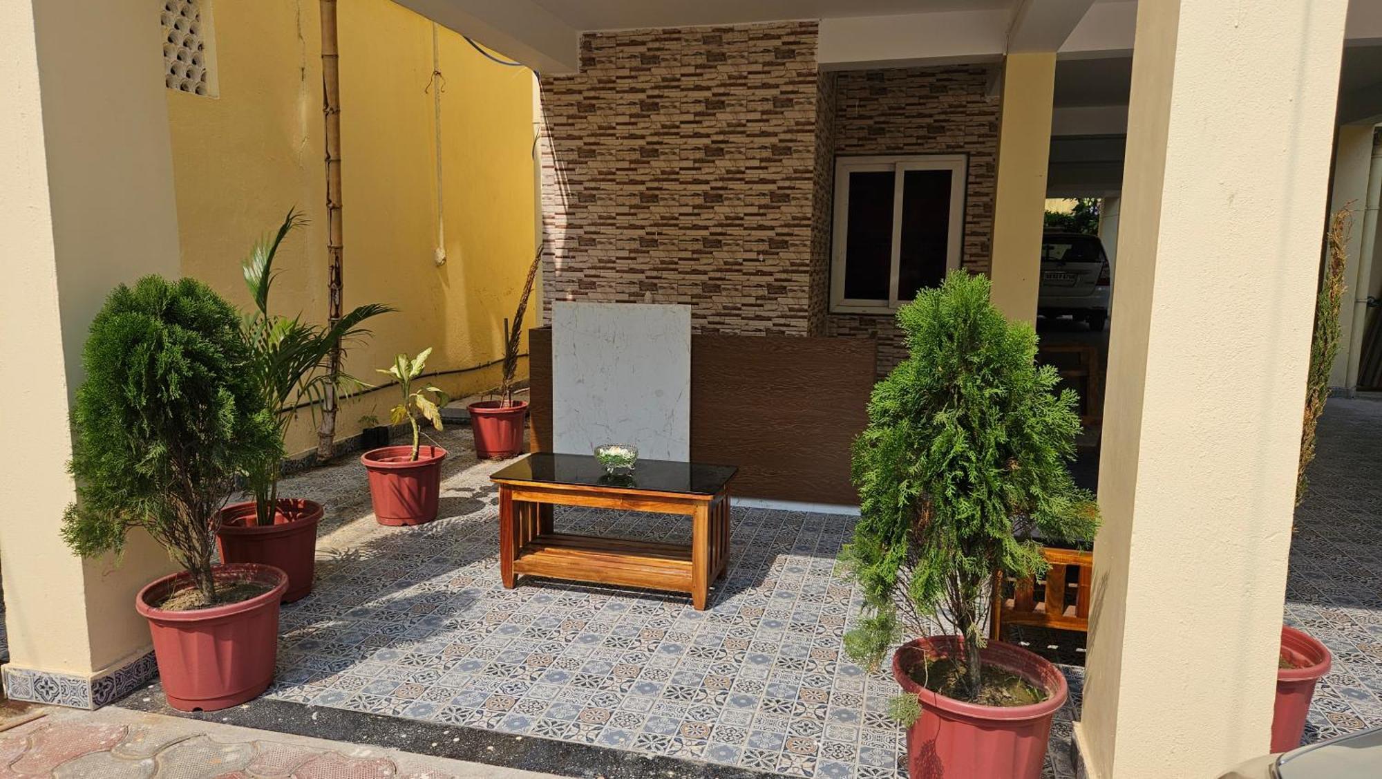 Vensa Homestay Puri Εξωτερικό φωτογραφία